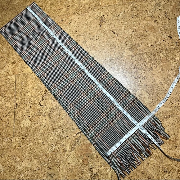 Men’s Glen Plaid Woven Fringed Scarf - Picture 11 of 12